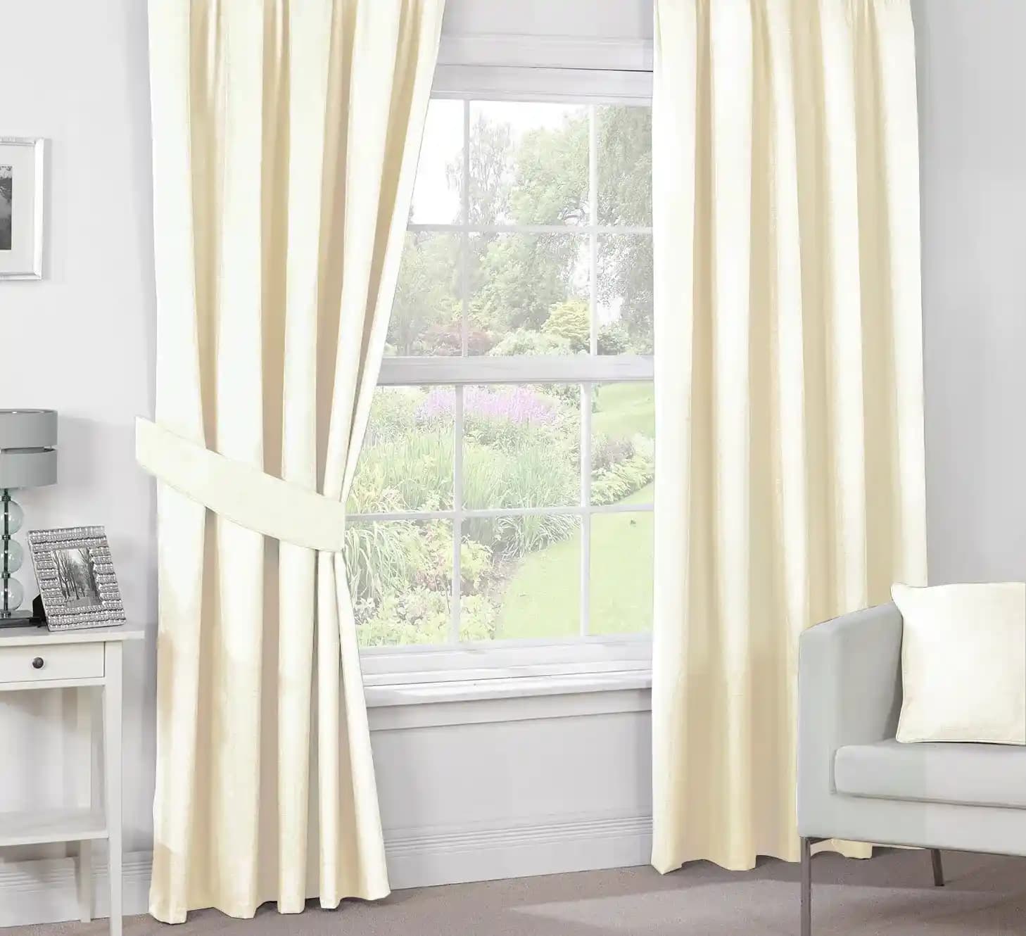 Açık Krem: Cilt Tonu Dengeleyen ve Yara Bakımında Çok Yönlü Çözümler