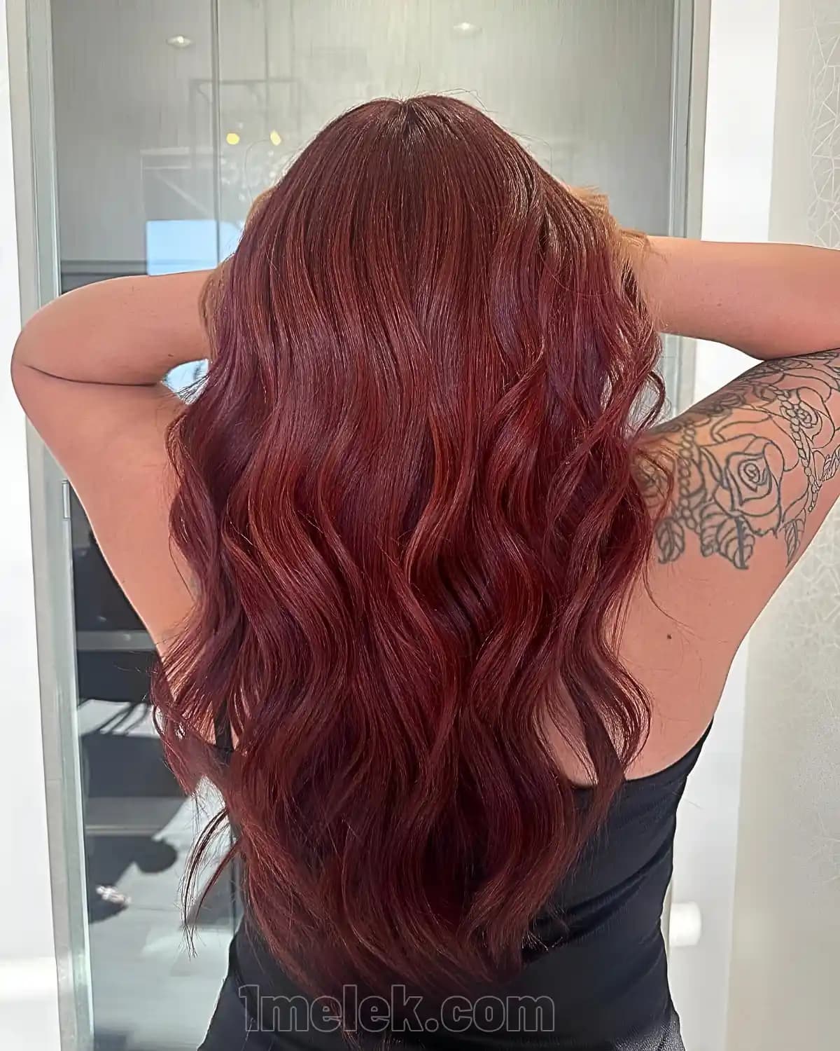 Koyu Kumral Bakır Saç Rengi: Sıcak Tonların Canlı ve Parlak Görünümü