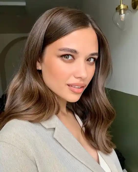 Saç Kahve Tonları: Doğal ve Sıcak Görünüm İçin En İyi Seçenekler