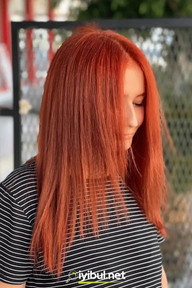 Açık Kızıl Saç Renkleri ve Bakım İpuçlarıyla Cesur ve Işıltılı Görünüm