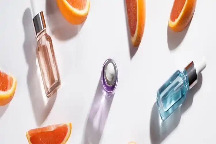 AHA, BHA ve C Vitamini Serumu Kullanımı: Cilt Bakımında Doğru Kombinasyonlar ve Uyarılar