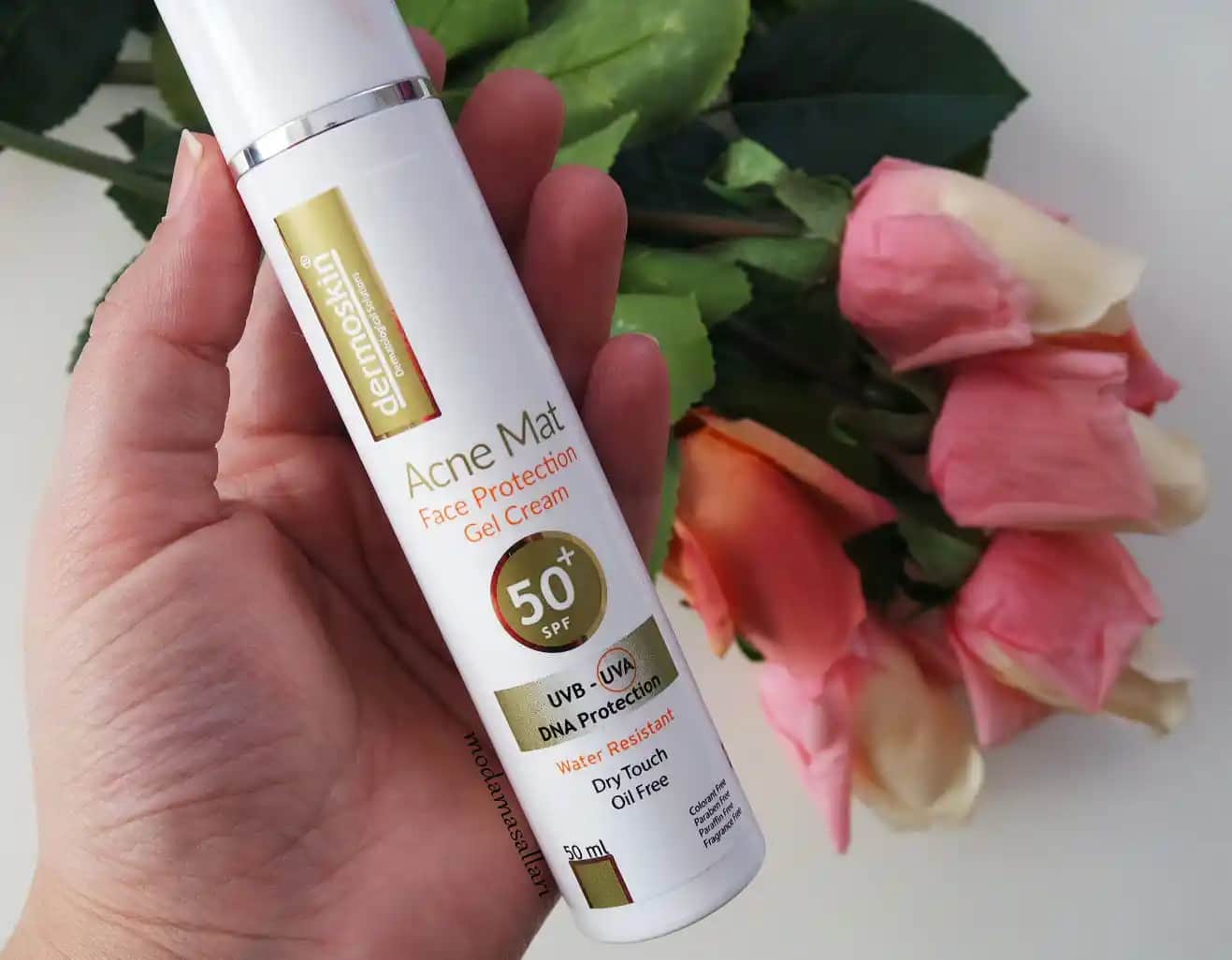 Akne ve Yağlı Ciltler İçin Güneş Koruma Rehberi ve Akne Mat Güneş Kremleri Özellikleri