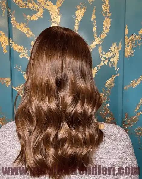 Altın Çikolata Saç Rengi: Doğal ve Şık Görünüm İçin En Güzel Tonlar ve Bakım İpuçları