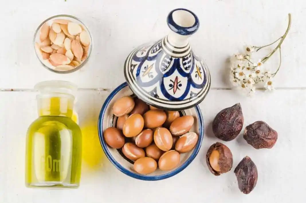 Argan Yağı: Doğal Güzellik ve Sağlık İçin Çok Yönlü Faydaları ve Kullanım İpuçları