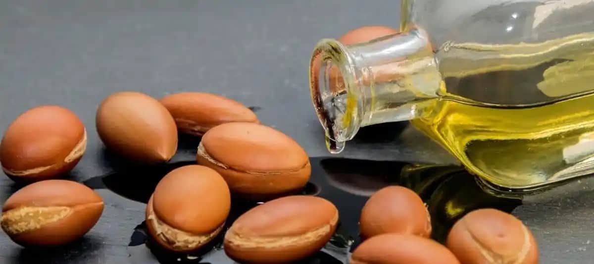 Argan Yağı Kullanımı ve Faydaları: Doğal Güzellik İçin Etkili Yöntemler
