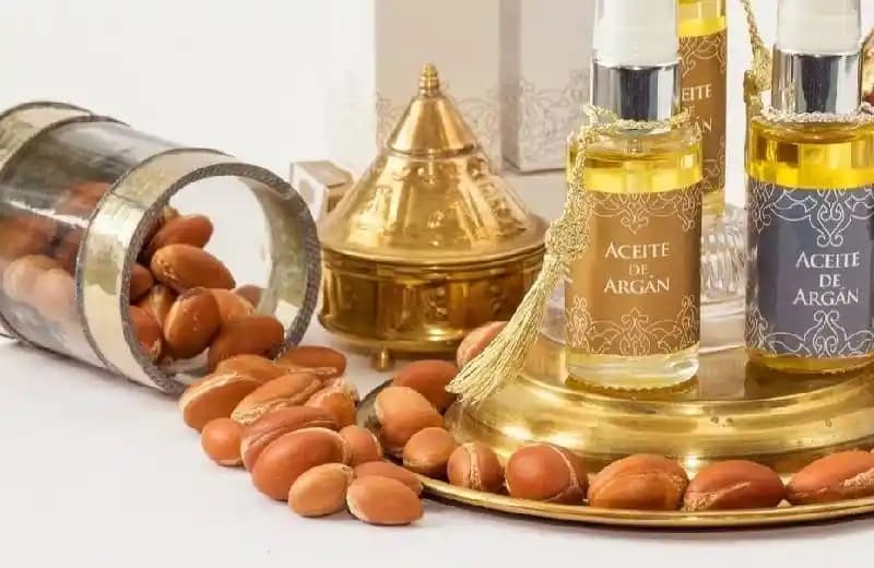 Argan Yağı Uygulama Rehberi: Cilt Sağlığını Destekleyen Doğal Kullanım Yöntemleri