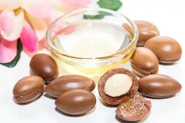 Argan Yağı ve Cilt Sağlığı: Doğal Güzellik İçin Çok Yönlü Bir Bakım Kaynağı