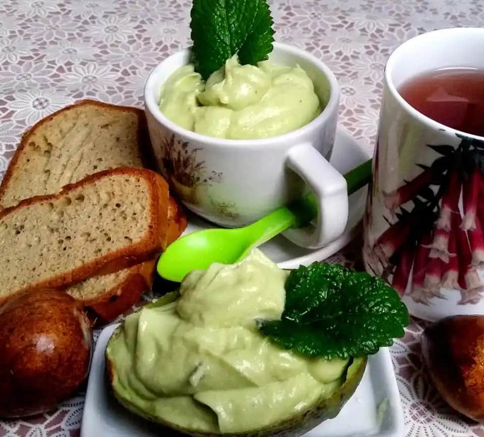 Avokadolu Kremler: Doğal ve Besleyici Cilt Bakımında Yeni Trend