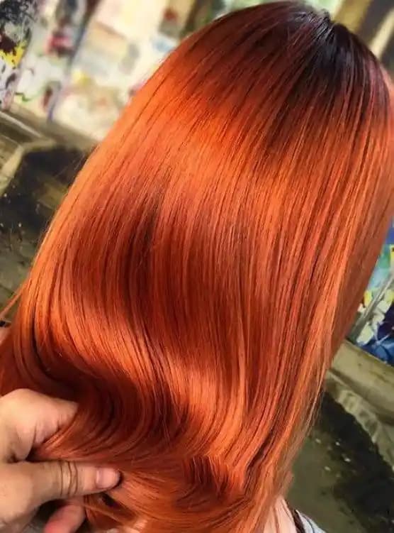 2025'te Bakır Saç Rengiyle Sıcacık ve Çarpıcı Görünümün 5 Sırrı