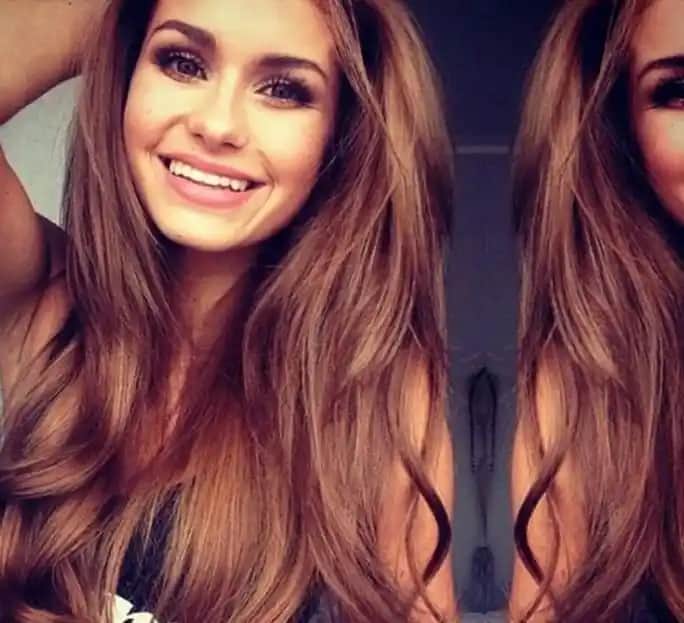 Ballı Kumral Saç Rengi: Doğallık ve Sıcaklığın Modern Yansıması