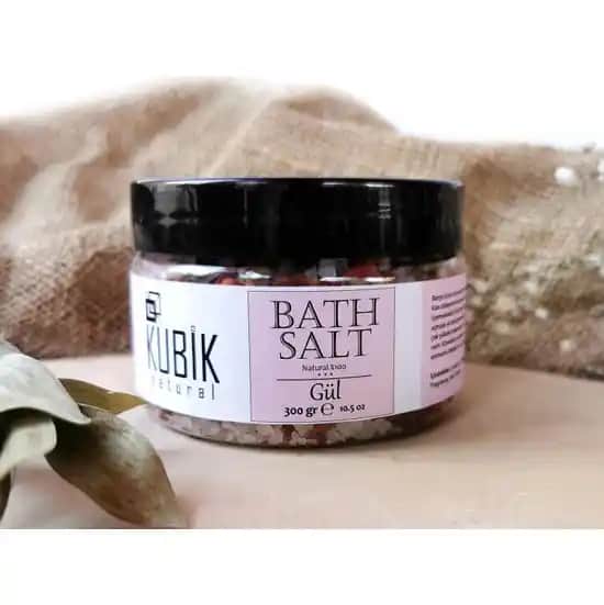 Banyo Tuzları: Güzellik ve Rahatlatıcı Etkileriyle Modern Kozmetik Trendleri