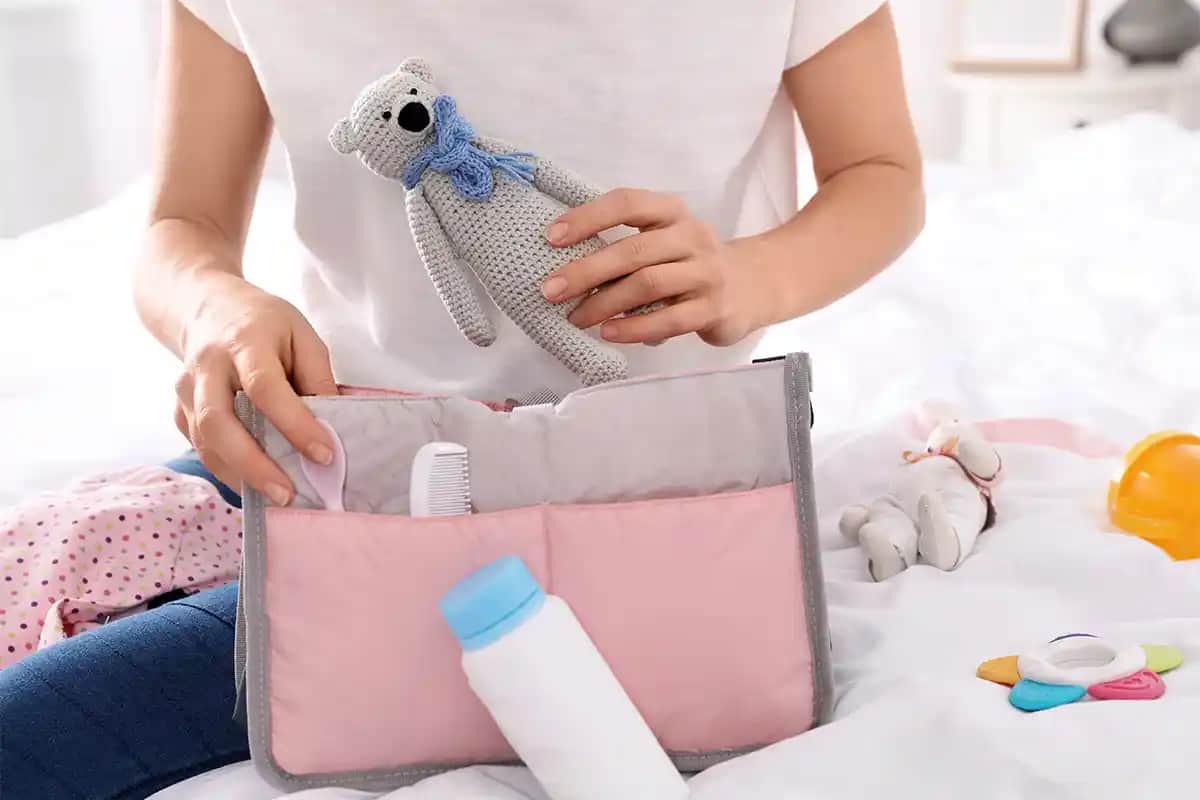 Bebek Doğum Çantası Hazırlama Rehberi: Anne ve Bebek İçin Gerekli Malzemeler