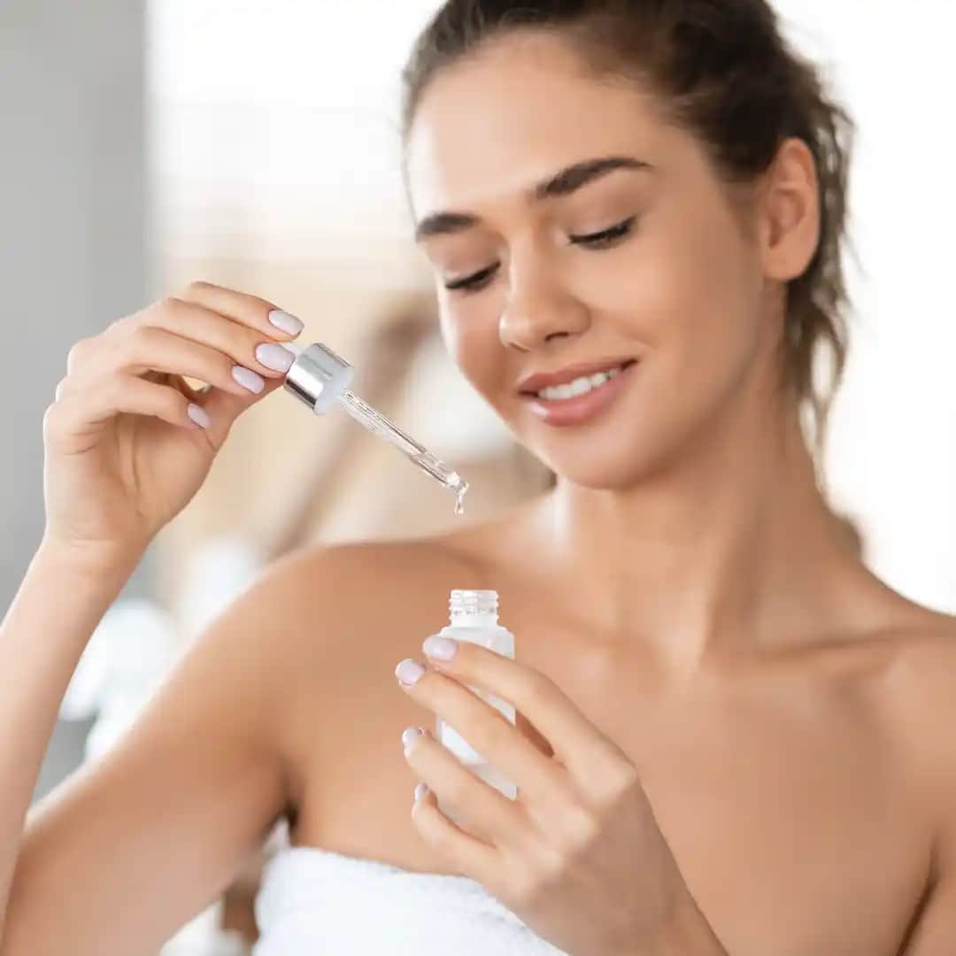 BHA Nedir? Kozmetik Dünyasında Beta Hidroksi Asitlerin Gücü ve Cilt Bakımındaki Rolü