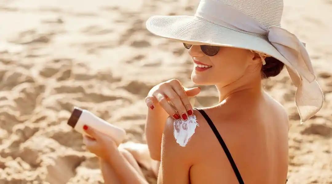 Güneş Koruma Süresi ve SPF 50 Güneş Kreminin Etkili Kullanımı Hakkında Bilgiler