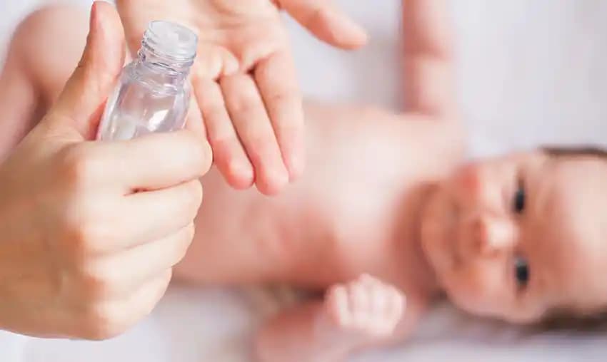 Yetişkinlerde Bebek Yağı Kullanımı ve Faydaları Hakkında Detaylı Bilgi