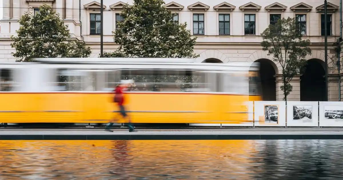 Avène XeraCalm A.D. Temizleme Yağı: Hassas ve Kuru Ciltler İçin Güvenilir Temizlik Çözümü