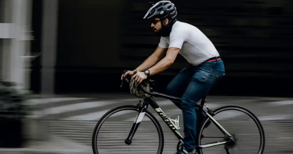 Balık Yağı Kalori İçeriği ve Kozmetik Kullanımı Hakkında Detaylı Bilgi