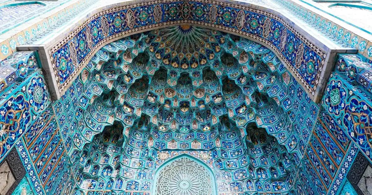 Cilt Bakım Kozmetikleri: Sağlıklı ve Parlak Bir Cilt İçin Temel Bilgiler ve Doğru Seçimler