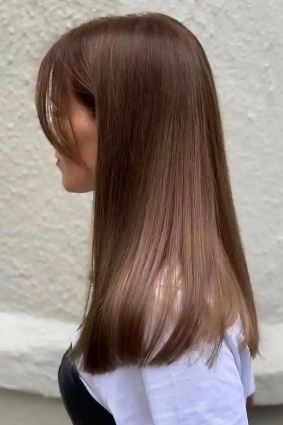 Düz Saçlar İçin En İyi Saç Boyası Seçenekleri ve Bakım İpuçları