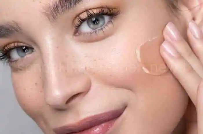 Fondötenin Cilt Sağlığı Üzerindeki Etkileri ve Doğru Kullanım İpuçları