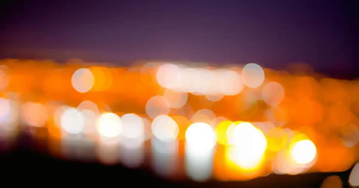 Garnier Besleyici Çift Fazlı Micellar Temizleme Suyu: Hassas ve Kuru Ciltler İçin Etkili Temizlik Çözümü