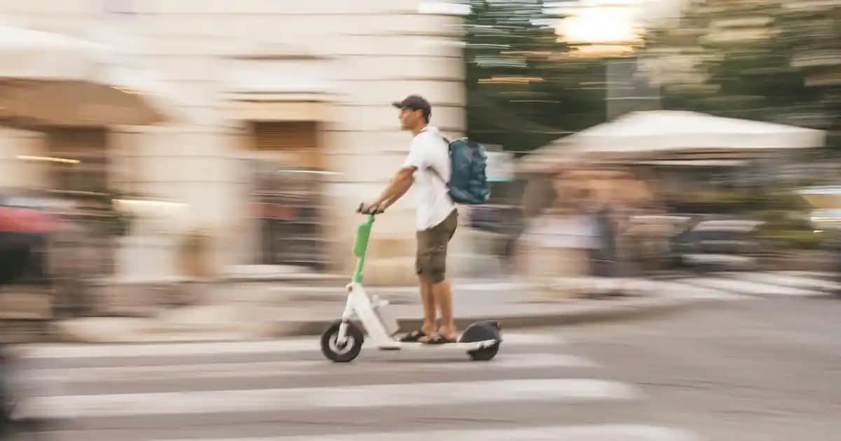 Golden Rose Dream Eyes Eyeliner ile Gözlere Renk ve Çekicilik Katmanın Yolları