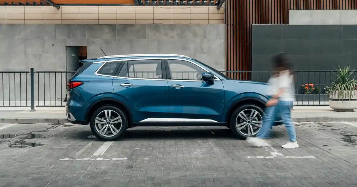 Golden Rose Mega Shine 120 Ruj: Parlaklık ve Canlılık Sunan Makyaj Ürünü