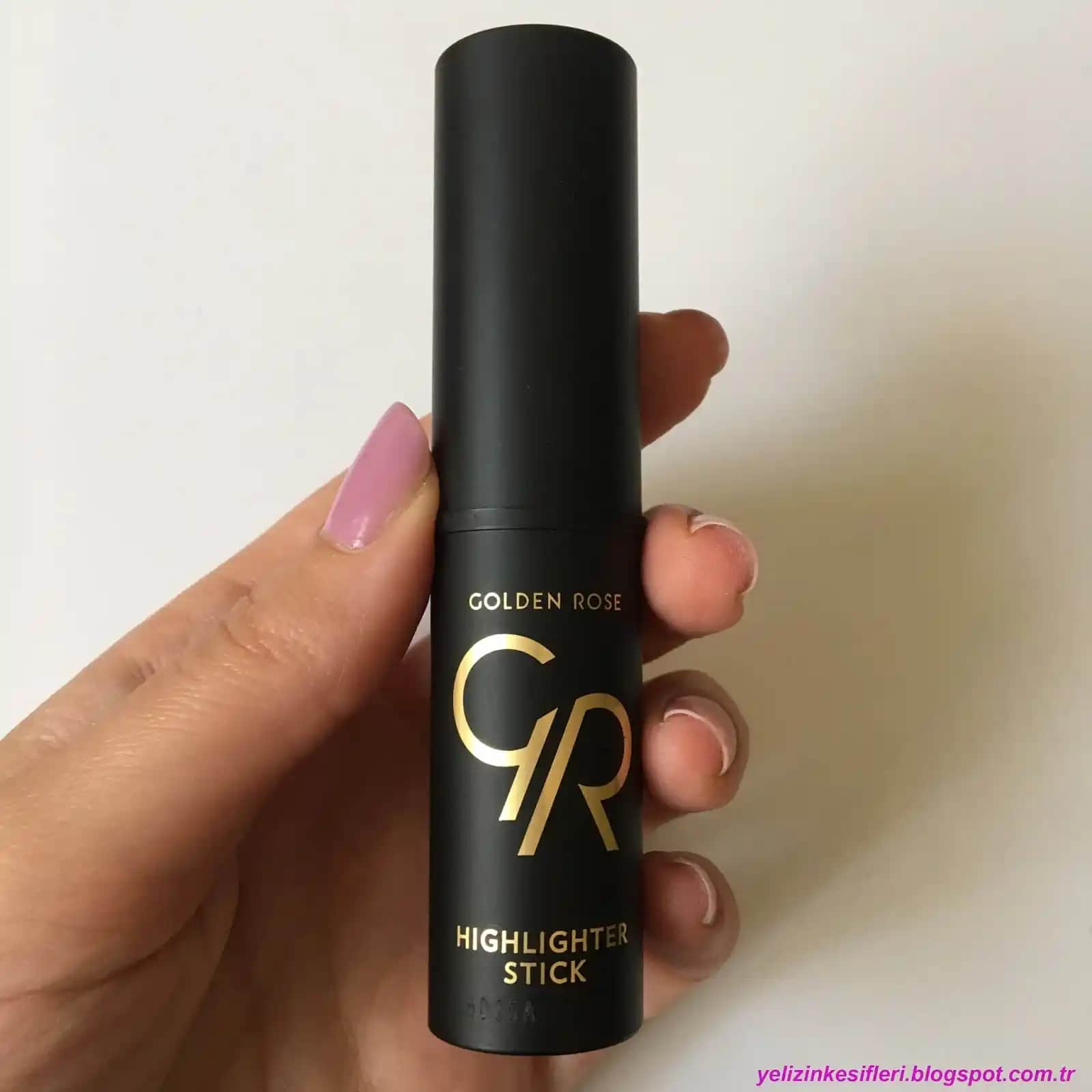 Golden Rose Yüksek Kaliteli Highlighter Stick ile Doğal ve Kalıcı Işıltı Elde Edin