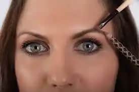 Kalemle Kaş Boyama Rehberi: Doğal ve Çekici Bakışlar İçin Uygulama İpuçları