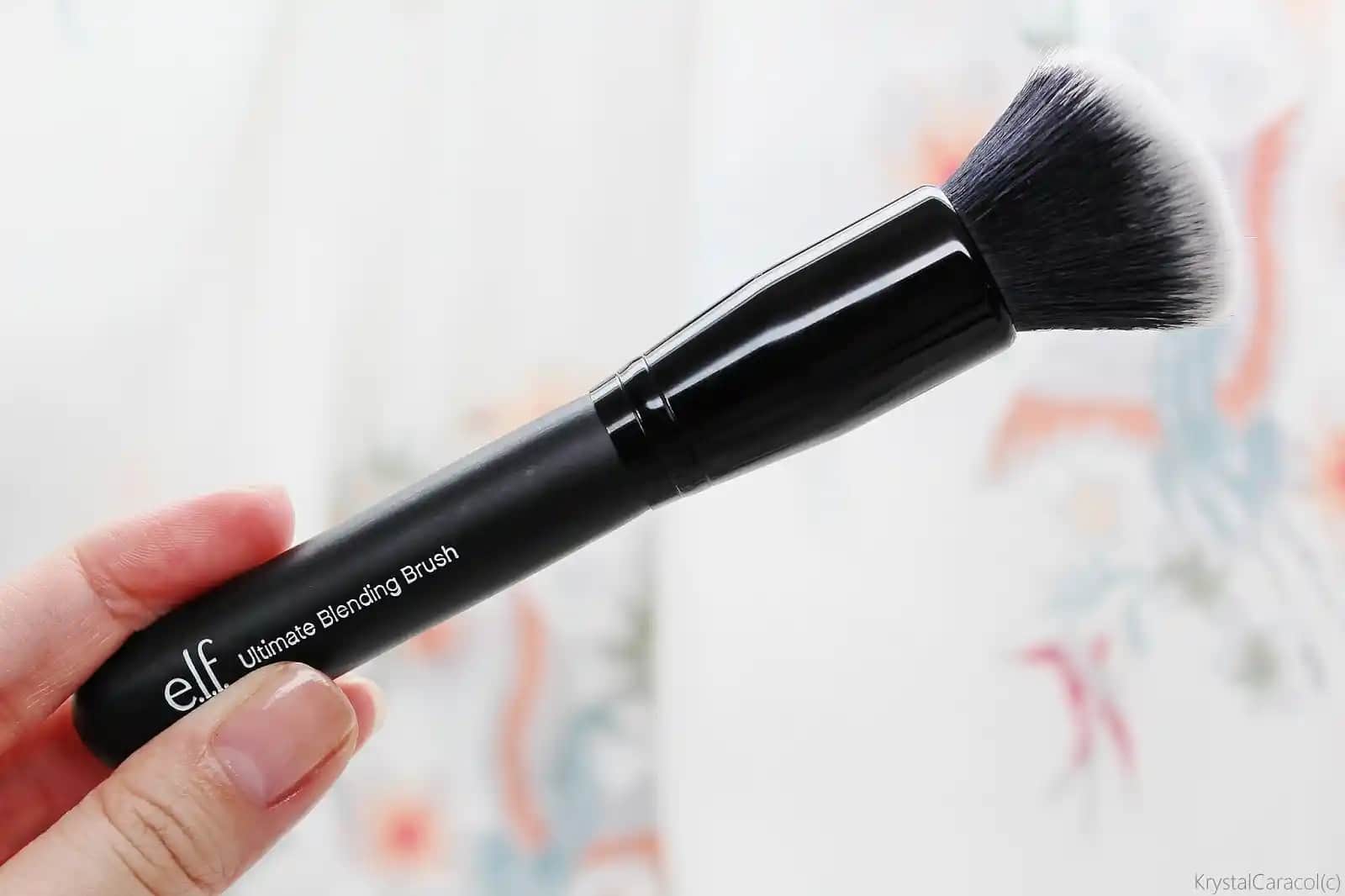 Makyajda Kusursuz Harmoni İçin Blending Fırçası Kullanımı ve Seçim Rehberi