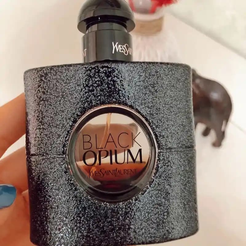 Black Optimum Bayan Parfüm İçeriği ve Benzersiz Özellikleri Hakkında Detaylı Analiz