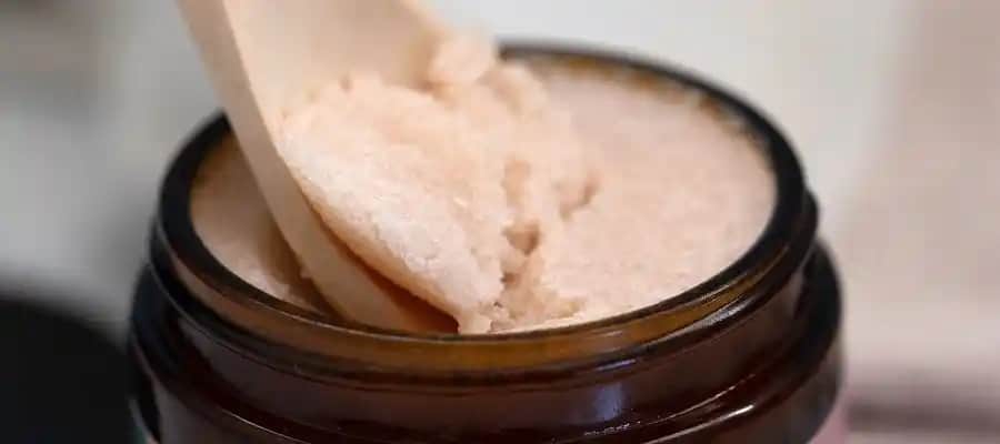 Body Scrub Nedir? Cilt Bakımında Kullanım Faydaları ve Doğru Seçim İpuçları