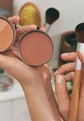 Bronz Pudra Nedir, Nasıl Kullanılır ve En İyi Seçenekler Nelerdir