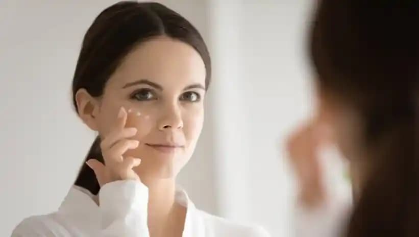 C Vitamini Serumu Yüzde Doğru Uygulama Yöntemleri ve Faydaları