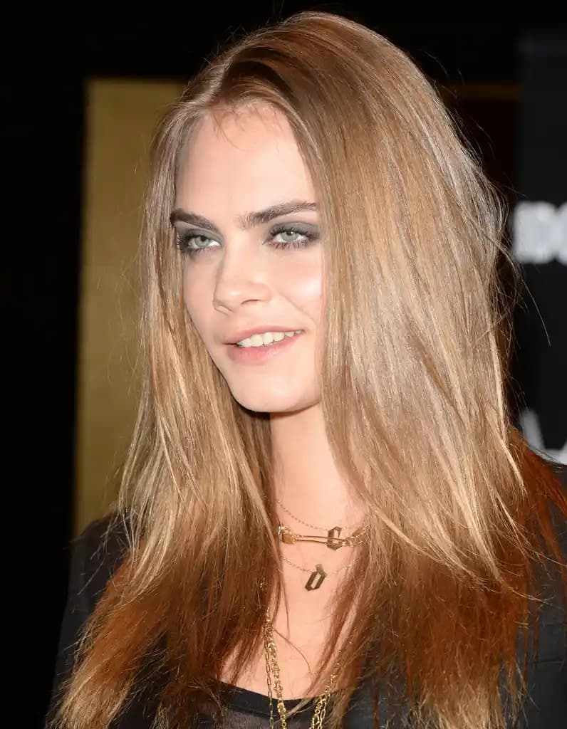 Châtain Clair Saç Rengi Nedir, Nasıl Elde Edilir ve En Uygun Ton Seçenekleri