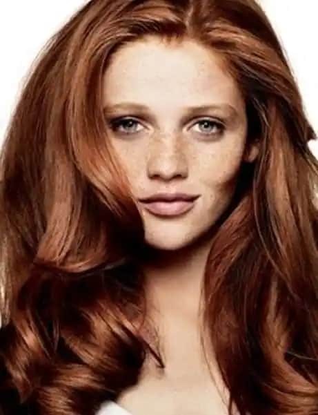 Çikolata Kahve Saç Rengi: Doğal ve Şık Görünüm İçin En Güncel Trendler ve Uygulama Yöntemleri