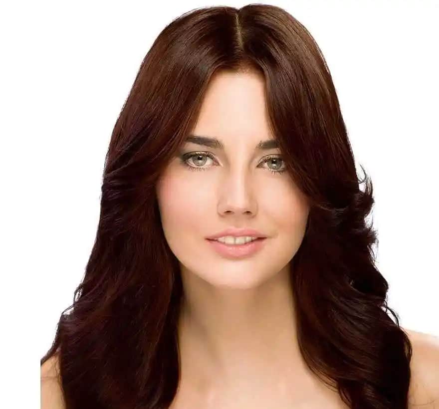 Çikolata Kahve Saç Rengi: Doğal ve Şık Görünüm İçin Trendler ve Bakım İpuçları