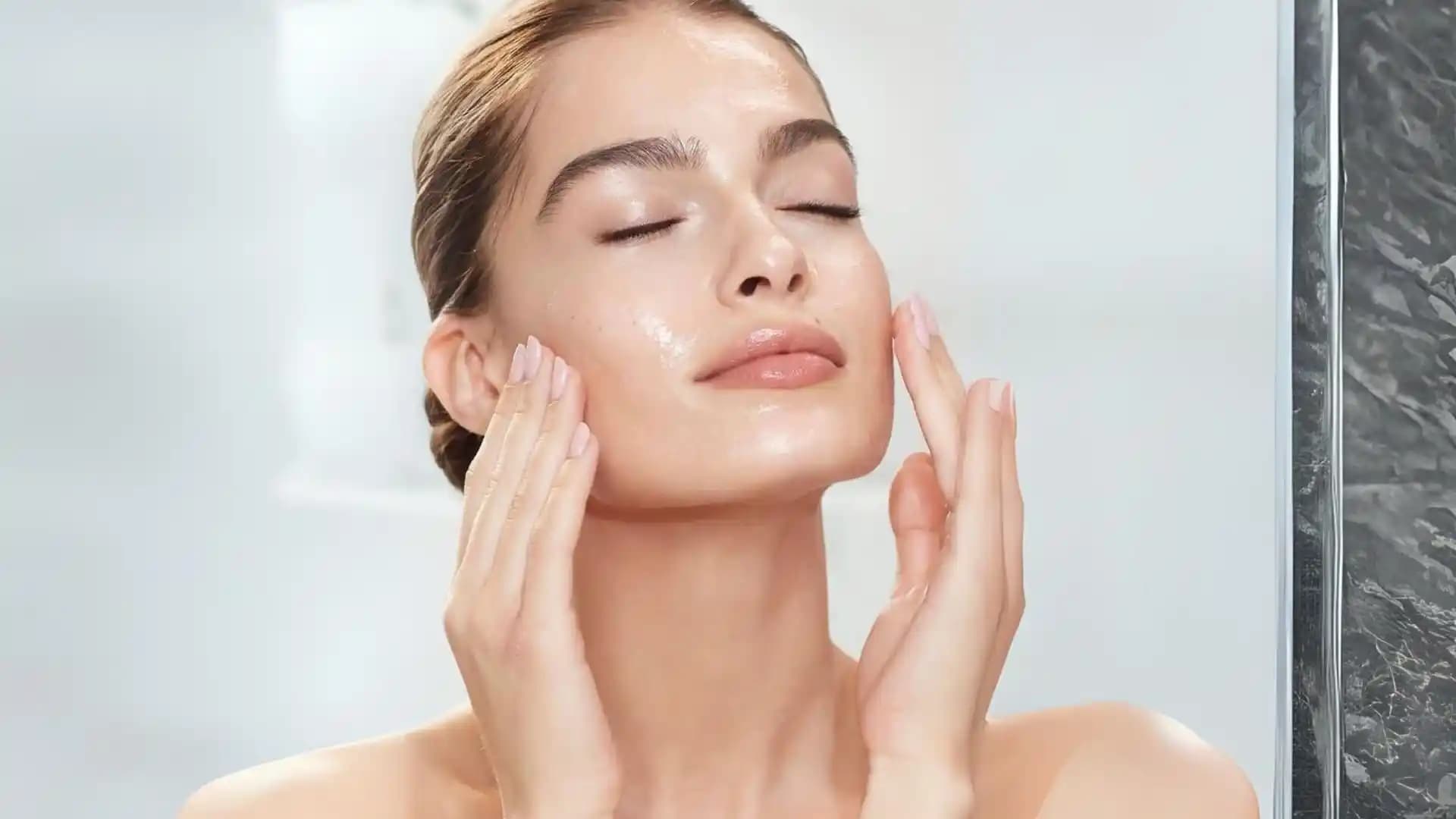 Ciltte Pul Pul Dökülme Sorunu ve Doğru Bakım Yöntemleri