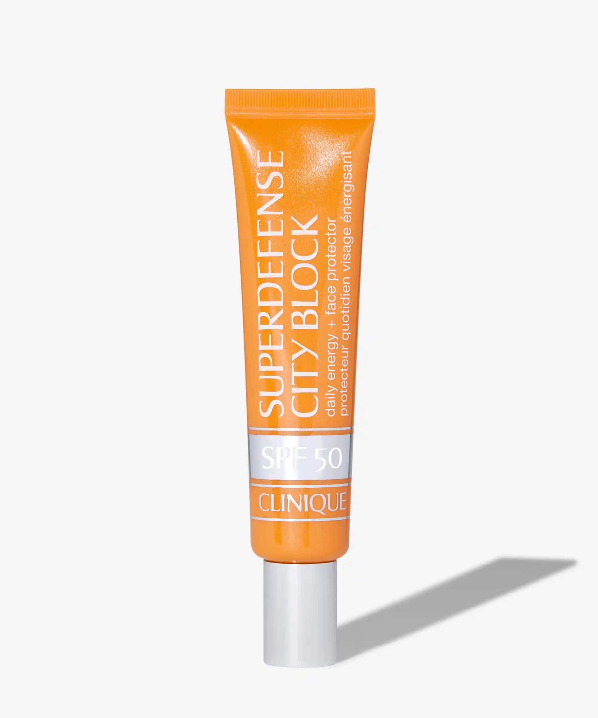 Clinique Superdefense City Block SPF 50: Şehir Hayatına Uygun Çok Yönlü Güneş Koruyucu