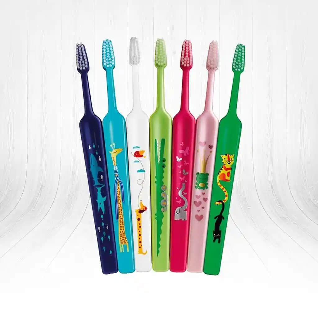 Çocuklar İçin En Uygun Diş Fırçası Seçimi ve Sağlıklı Gülüşler İçin İpuçları