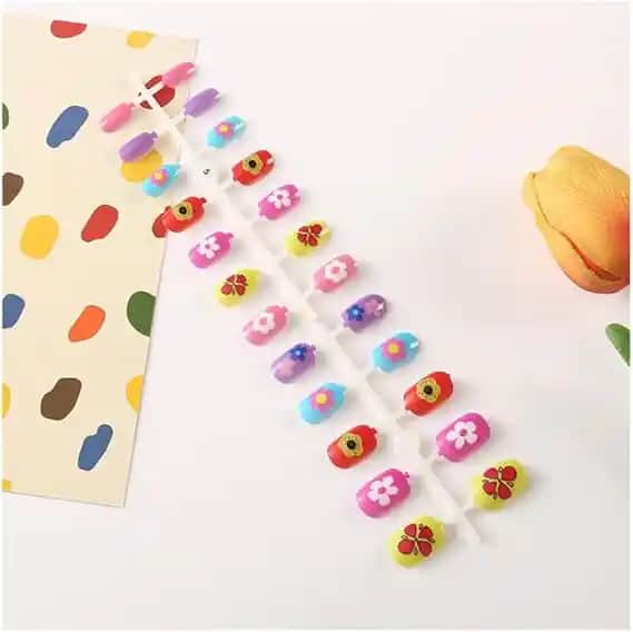 Çocuklar İçin Tırnak Bakımı ve Sağlığı Rehberi: Temel Bilgiler ve İpuçları