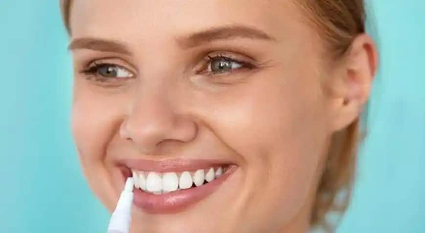 Diş Jeli Kullanımı ve Potansiyel Riskleri: Güvenli ve Bilinçli Kullanım Rehberi