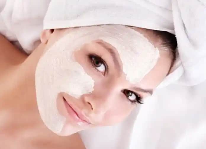 Doğal Peeling Nasıl Yapılır Cilt Sağlığı ve Güzelliği İçin En Güvenli Yöntemler