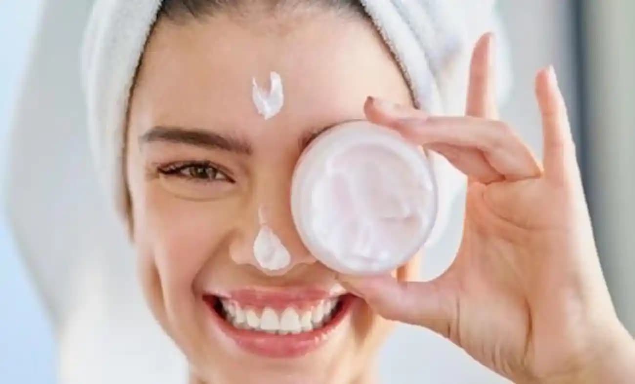 Doğal ve Güçlü Cilt Nemlendirme Maskeleri ile Sağlıklı Görünüm Sağlayın