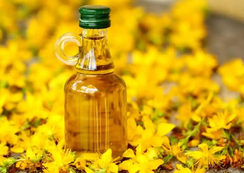 Doğal Yağlar ve Güzellik Sırları: Kozmetikte Doğanın Gücü ve Faydaları