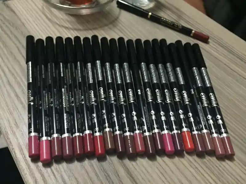 Dudak Kalemleri: Makyajda Şekillendirme ve Kalıcılık İçin Temel Rehber