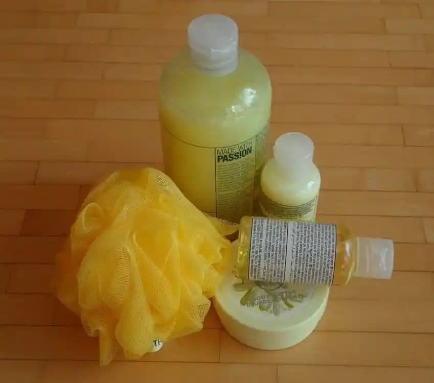 2025'te Duş Jeli Saçta Kullanılır mı? Sağlıklı Saçlar İçin Bilmeniz Gerekenler