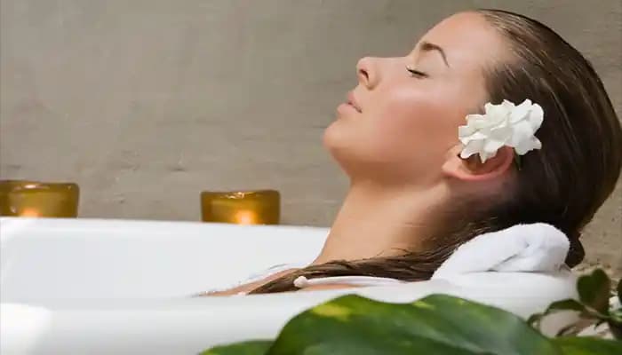 2025'te Duş Sonrası Saç Bakımı: Parlak ve Sağlıklı Saçların 7 Sırrı