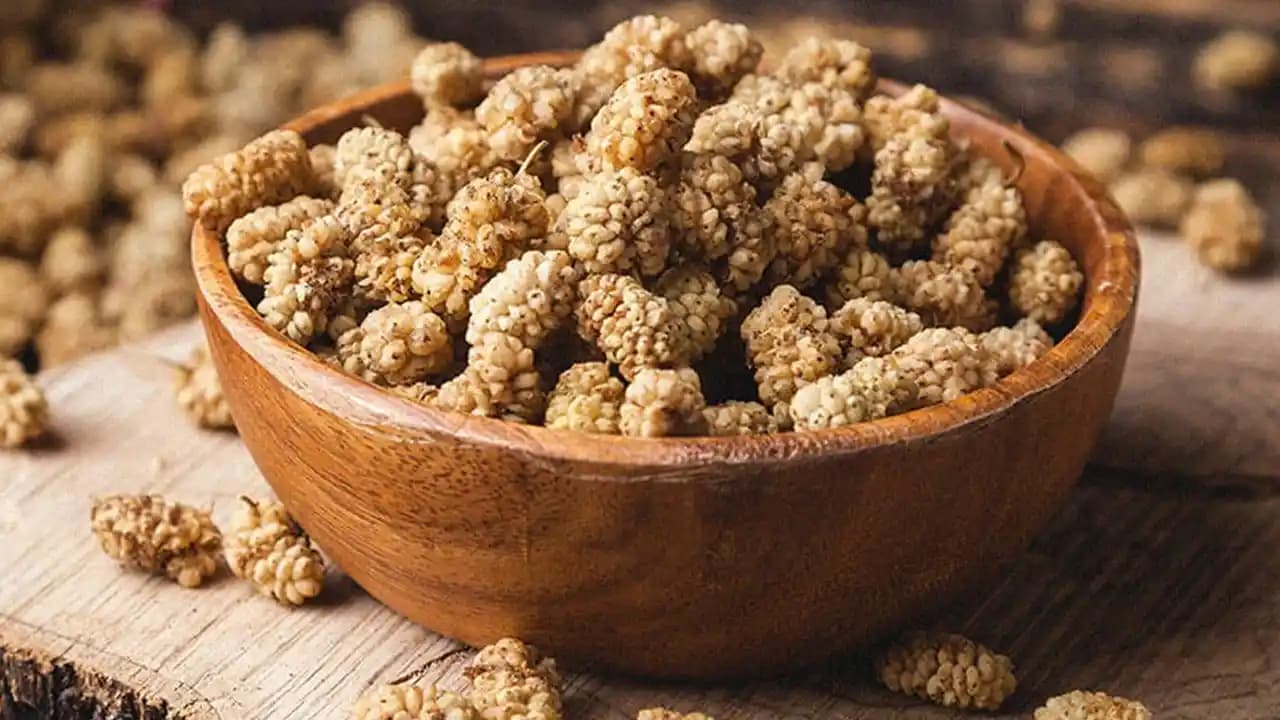 Dut Suyunun Sağlık ve Güzellik Üzerindeki Faydaları ve Kozmetik Kullanımları