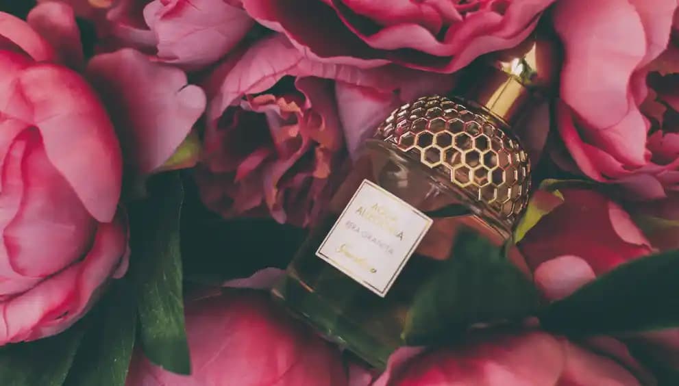 2025'te Parfüm Seçiminde Devrim: EDP ve Diğer Kokuların 5 Sırrı